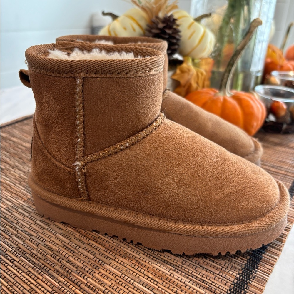 Classic Kids Faux Fur Lined Snow Boot 7C